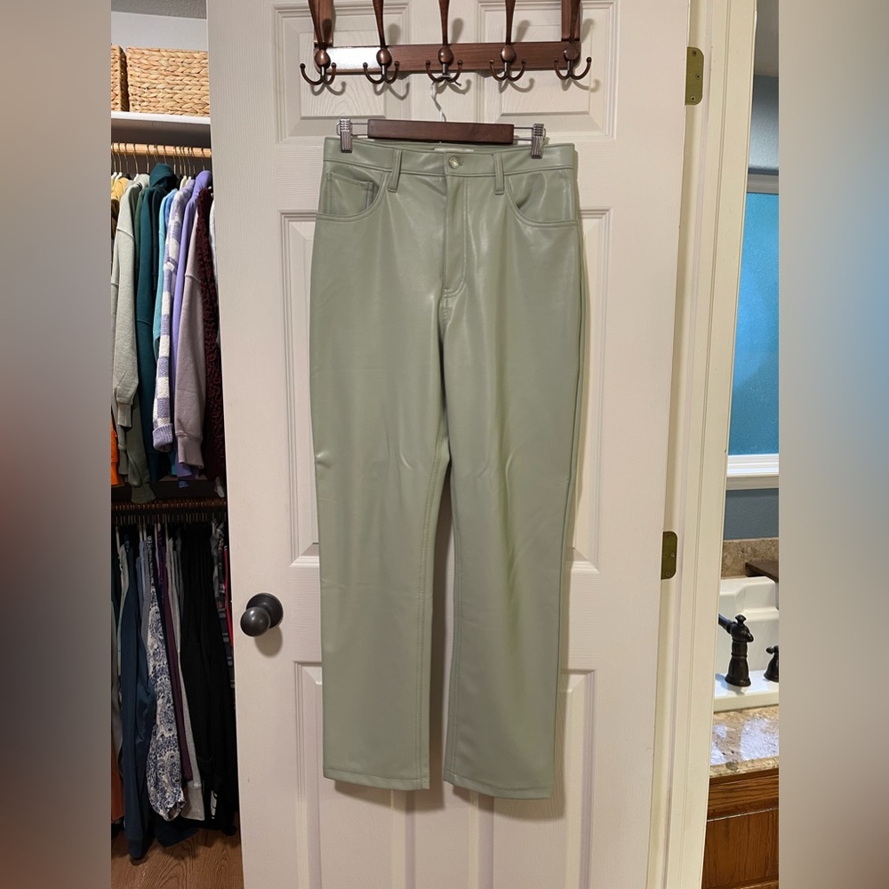 NWOT Abercrombie & Fitch Vegan Leather 90s Straight Pant